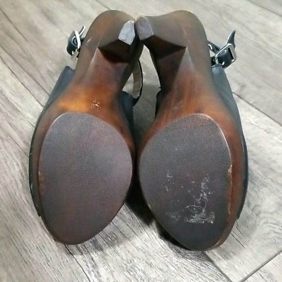 Le Chateau Peep Toe Strappy Platform Heels Size 8.5 - Picture 5 of 7